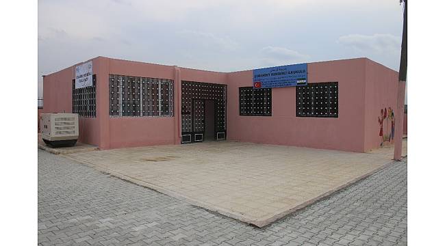 Türkiye&#39;nin desteği ile restore edilen Çobanbey Kersenli İlkokulu eğitime açıldı