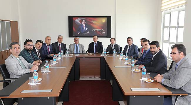 Vahap Küçük MYO’yu kazanan her öğrenciye karşılıksız burs