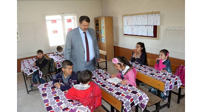 Ağrı Milli Eğitim Müdürü Turan'dan okul ziyaretleri