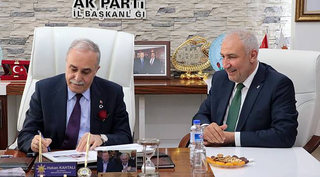 Bakanlar Fakıbaba ve Tüfenkci'den AK Parti İl Başkanlığına ziyaret