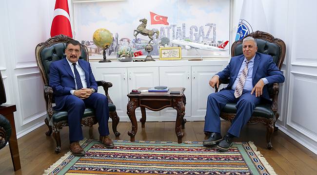 Gürkan’dan siyasi parti vurgusu