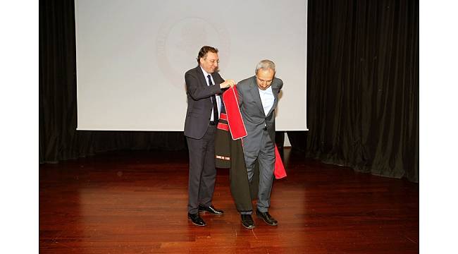 Hattat Özçay'a "Fahri Doktora"