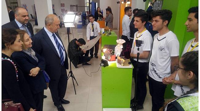 Liseli genç girişimciler GSO-MEM'de projelerini sergiledi