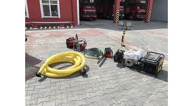 AFAD'dan ilçe belediyelerine kurtarma teçhizat desteği