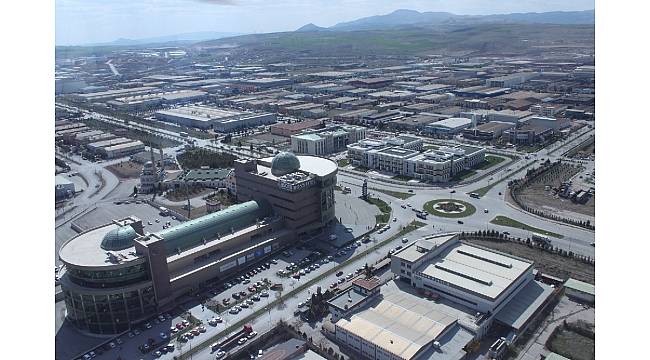 ASO 1. OSB Yönetim Kurulu Başkanı Akdaş: ''Elektrikte daha önce uygulanan ulusal tarife uygulamasına devam edilmesini talep ediyoruz''