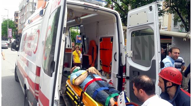 Bakırköy'de asansör kazası: 4 işçi yaralandı