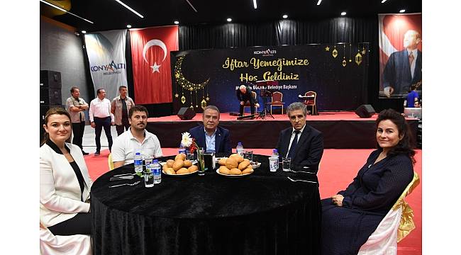 Başkan Böcek'ten geleneksel iftar yemeği