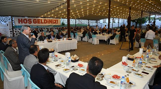 Başkan Çınar iftarda mahalle muhtarlarını ağırladı