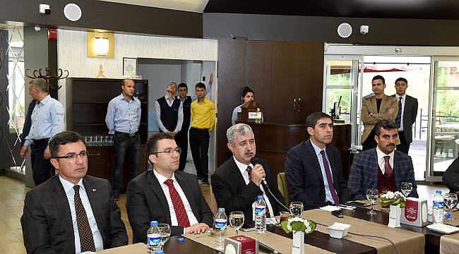 Başkan Polat muhtarlarla bir araya geldi