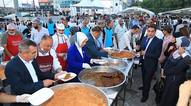 Çalık iftarını halkla birlikte açtı