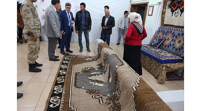 Çaylar YBO öğrencilerinden görsel sanatlar sergisi