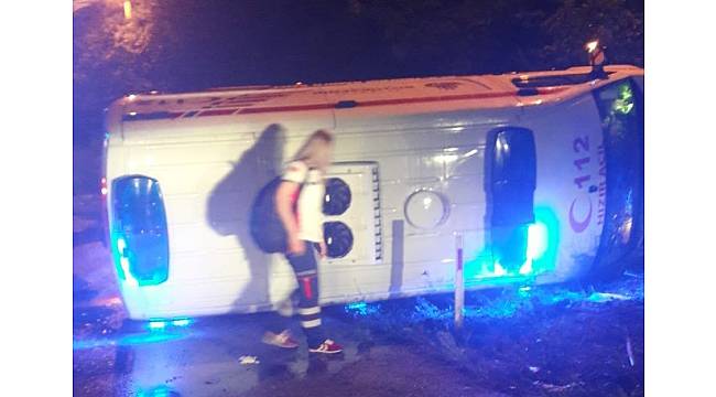 Çorum'da hasta taşıyan ambulans kaza yaptı: 6 yaralı