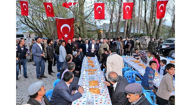 Gürpınar Belediyesinden "Kardeşlik" sofrası