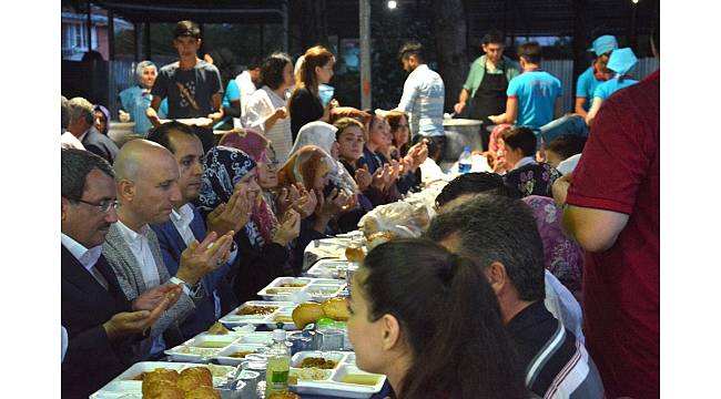Hasköy'de İftar sofrası kuruldu