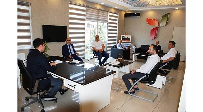 Karabük Yeniceliler Derneği'nden Kaymakam Demirel'e ziyaret