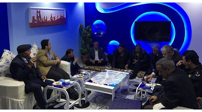 Kaymakam Dundar, iftar sonrası Hatipoğlu kardeşlerin misafiri oldu