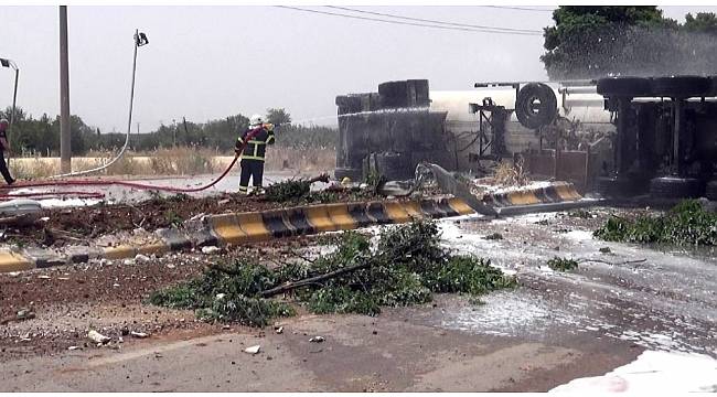 Kilis'te LPG yüklü tanker devrildi