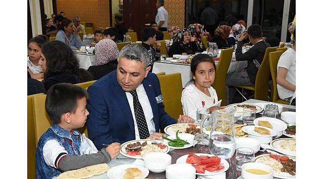 MTSO'dan yetim ailelere iftar