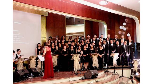 Müziğin ustaları eserleriyle Konak&#39;ta anıldı