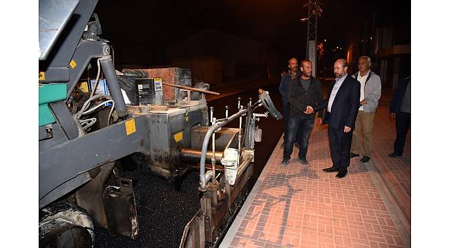 Selçuklu'da asfalt mesaisi gece gündüz devam ediyor