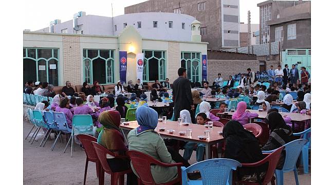 TİKA Herat'ta 250 yetim için iftar programı düzenledi