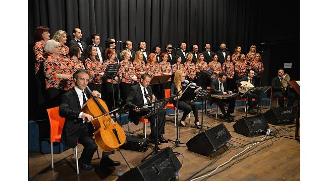 Türk Sanat Müziği Korosu&#39;ndan &quot;İnci Çayırlı ile Zamana Yolculuk&quot; konseri