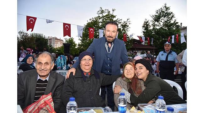 Akpınar'da binler iftarda bir araya geldi