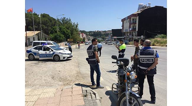 Antalya'da sürücüler seçici göz uygulaması ile denetlendi