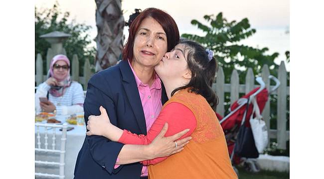 Avcılar'da özel çocuklar için iftar
