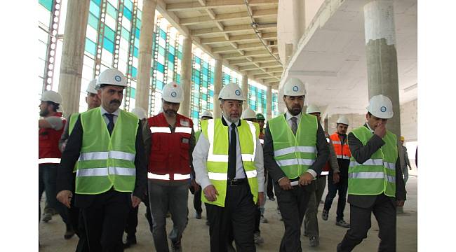 Başbakan Yardımcısı Akdağ, Erzurum Şehir Hastanesi inşaatında incelemelerde bulundu