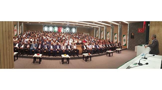 Başkan Akay; "Çiftçi milli gelirden pay almak için daha çok çalışmalıdır"