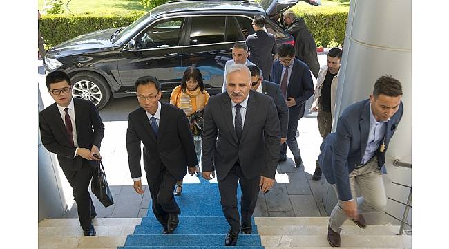 Çin Ankara Büyükelçisi Yu Hongyang ve Beraberindeki Çinli iş adamları Van'da