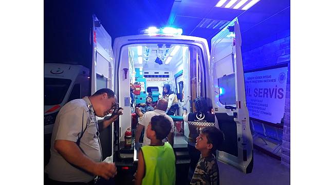 Direksiyonda kriz geçirdi, otomobili acil servise çarptı