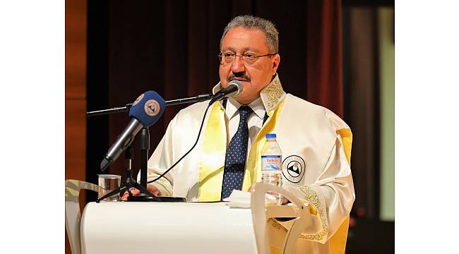 ERÜ Uygulamalı Bilimler Yüksekokulu İlk Mezunlarını Verdi