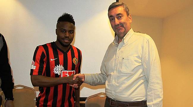  Evkur Yeni Malatyaspor, Kongolu Nzuzi Toko transferini bitirmek üzere