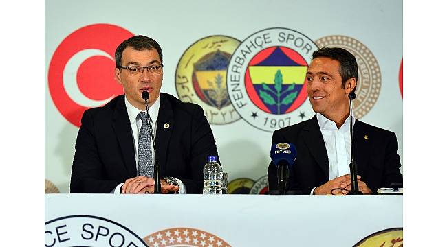 Fenerbahçe Kulübü Başkanı Ali Koç: &quot;Yerli hoca ile devam edersek bu kesinlikle Aykut Kocaman olacak&quot;