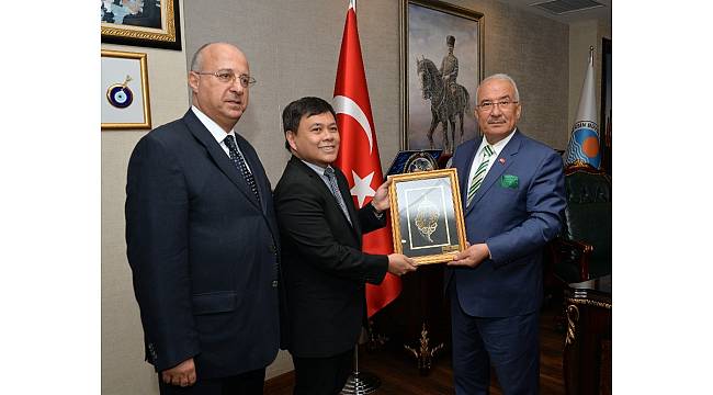 Filipinler Başkonsolosu'ndan Mersin'e 'kardeş şehir' önerisi