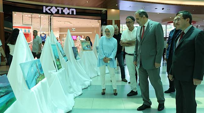 Hüseyin Macar Sergisi AVM'de açıldı