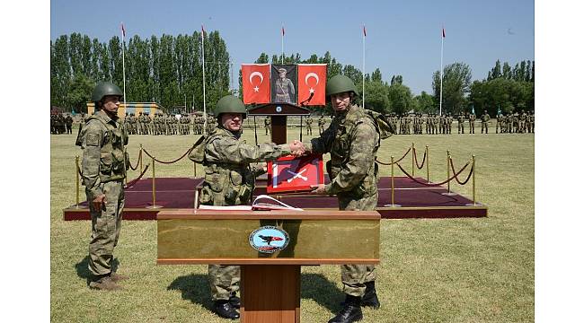 Iğdır&#39;da sancak devir teslim töreni yapıldı