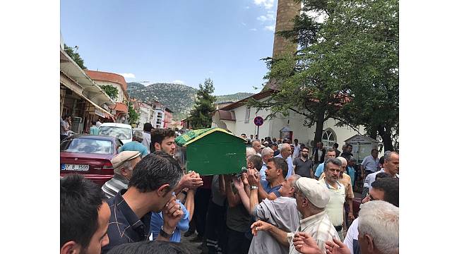 Kalbine yenik düşen belediye çalışanını son yolculuğuna arkadaşları uğurladı