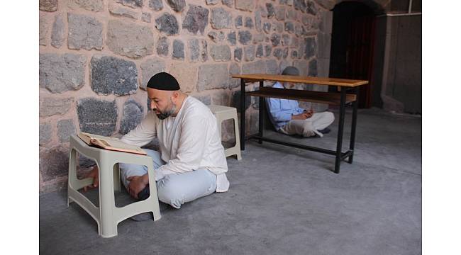 Kayseri'de 50 kişi itikafa girdi