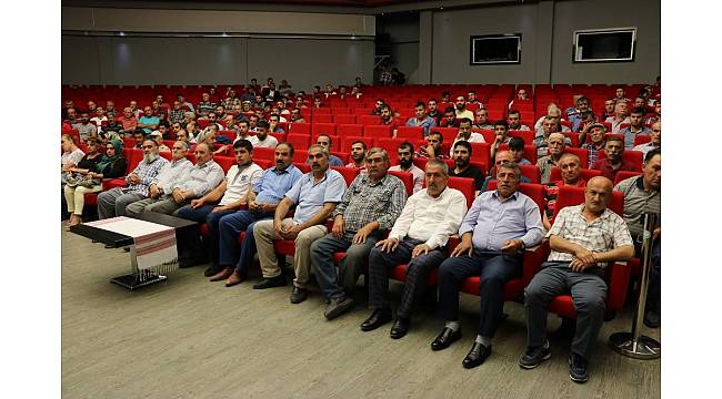 Manisa'da pazar yerlerinin kuraları çekildi