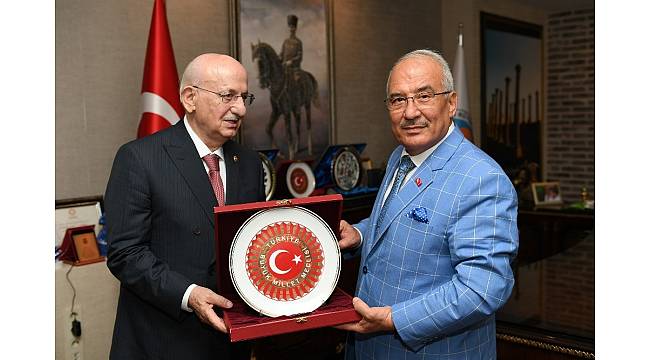Meclis Başkanı Kahraman'dan Başkan Kocamaz'a 'efsane' yakıştırması