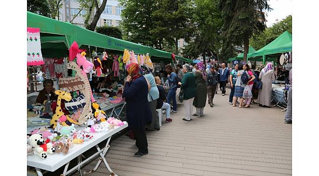Odunpazarı'ndan Hamamyolu Caddesi'nde El Sanatları Şenliği