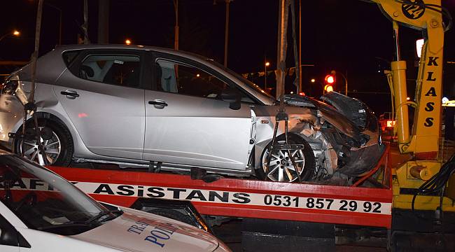 Otomobil ile kamyonet çarpıştı: 1 yaralı