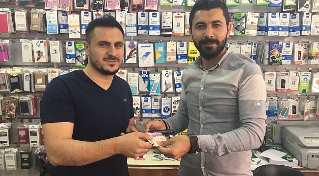 Sahur yaparken bulduğu 11 bin TL’yi sahibine teslim etti