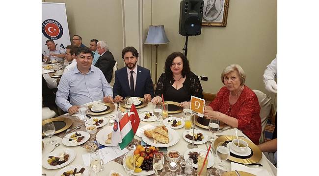 TİKA'nın Budapeşte'de iftar yemeğine büyük ilgi