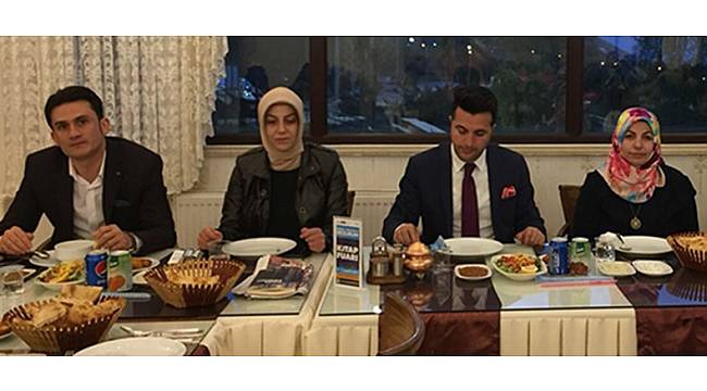 Uzat Elini Yardım Derneği Erzurum'da toplu iftar yemeği verdi