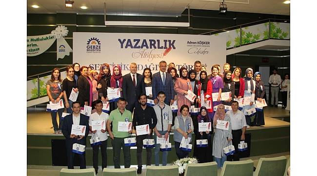 Yazarlık Atölyesi 2. dönem mezunlarını verdi