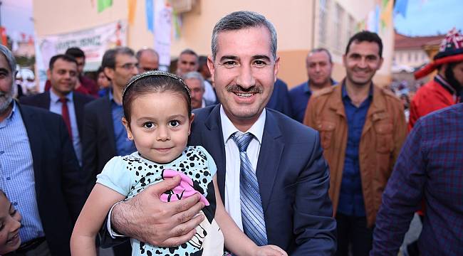 Yeşilyurt Belediyesi iftarda Suriyeli aileleri ağırladı